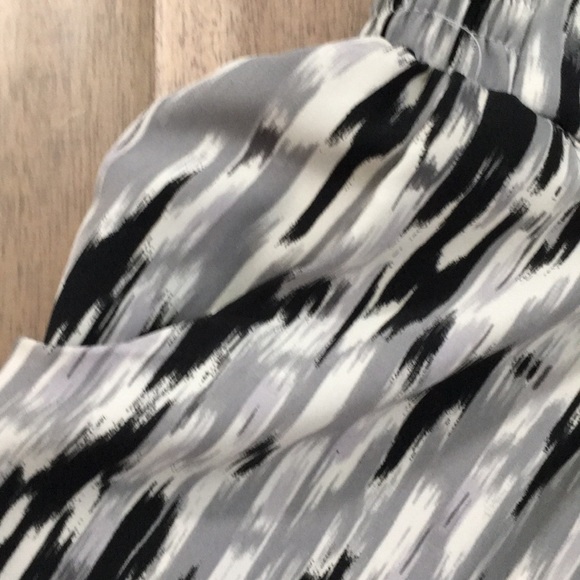 Fun print shorts - Picture 3 of 3